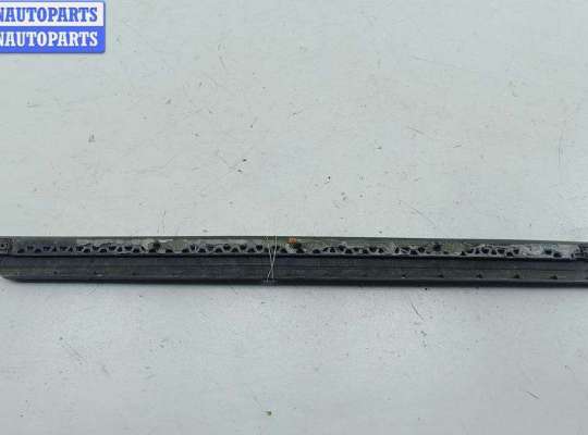 купить Молдинг двери задней левой на Volkswagen Passat B6