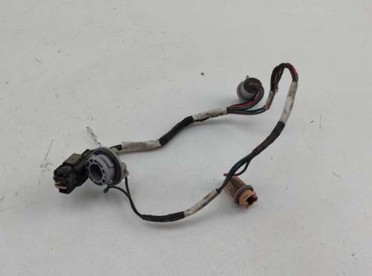 Патрон лампы фонаря MT514347 на Mitsubishi Lancer (2000-2010)