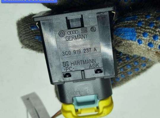 купить Кнопки управления прочие (включатель) на Volkswagen Passat B6