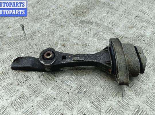 купить Подушка крепления КПП на Volkswagen Golf-4