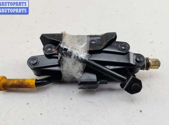 Купить Домкрат на Renault Megane I (1995-2003) Домкрат RN1598794 на Renault Megane I (1995-2003)
