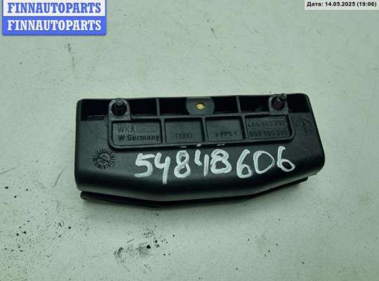 купить Кронштейн крепления на Volkswagen Passat B5