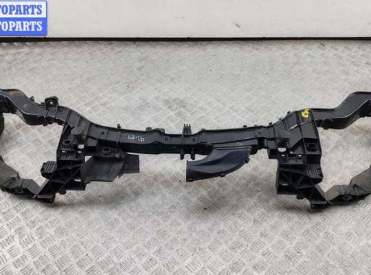 Рамка передняя (панель кузовная, телевизор) FO2152359 на Ford Focus III (2011-2018)