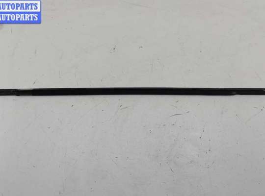 купить Молдинг стекла двери передней правой наружный на Volkswagen Passat B6