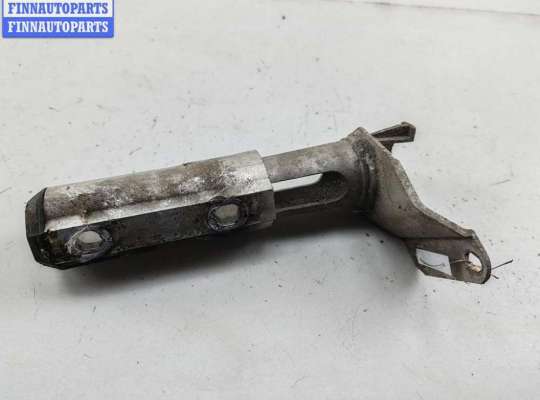 купить Кронштейн бампера заднего на Audi 80 B4 (1991-1996)