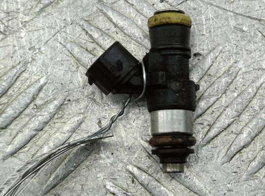 Форсунка топливная VG2756826 на Volkswagen Passat B6