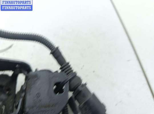 купить Замок капота на Volkswagen Bora