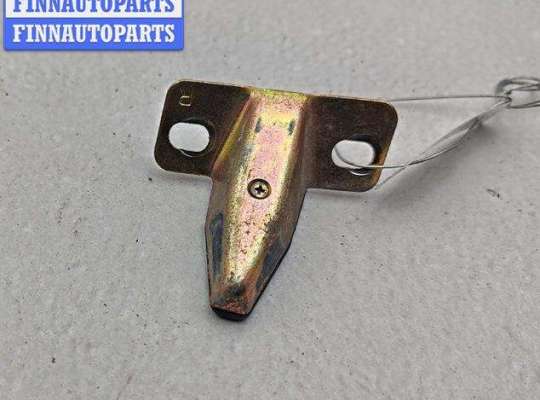 купить Ответная часть (скоба) замка двери на Volkswagen Transporter T4