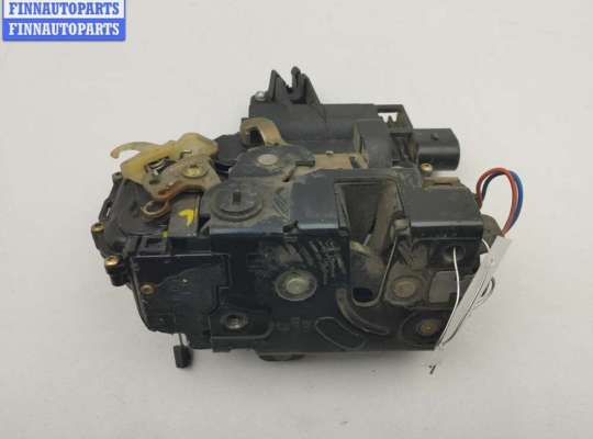 купить Замок двери задней левой на Volkswagen Passat B5+ (GP)