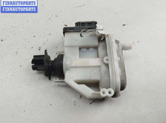 купить Активатор (привод) замка двери передней левой на Volkswagen Passat B4