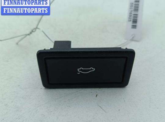 купить Кнопка открывания багажника на Volkswagen Passat B6