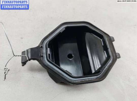 купить Крышка (заглушка) задняя фары правой на Volkswagen Passat B4