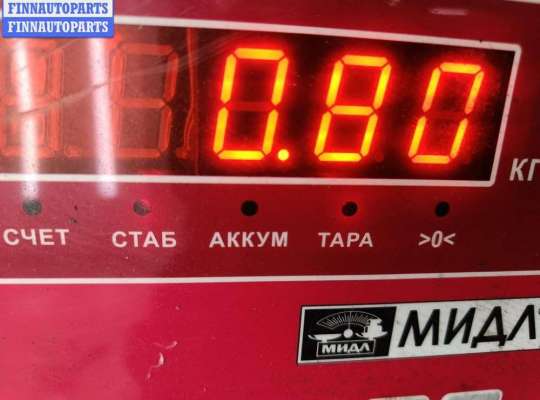 Петля капота на Volkswagen Caddy III (2K)