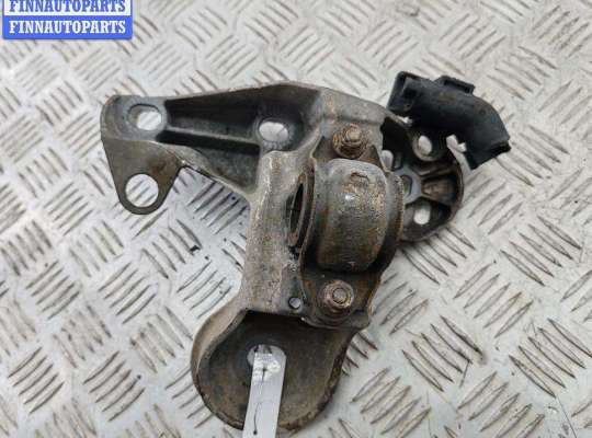 Крепление втулки стабилизатора переднего VG2757890 на Volkswagen Passat B5+ (GP)