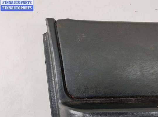 купить Обшивка двери передней левой (дверная карта) на Audi 80 B4 (1991-1996)