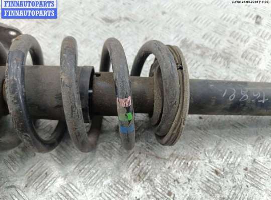 купить Стойка подвески передняя правая на Audi A4 B6 (2001-2004)