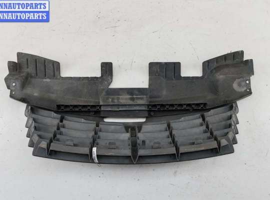 купить Решетка радиатора на Chrysler Voyager (2001-2007)