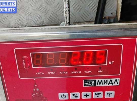 купить Решетка радиатора на Chrysler Voyager (2001-2007)