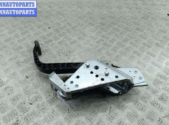 купить Педаль сцепления на Opel Zafira B (2004-2014)