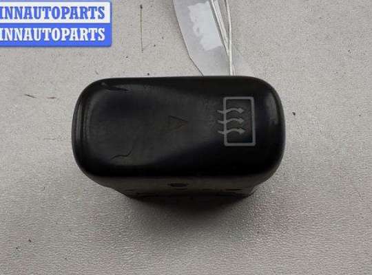 Купить Кнопка обогрева заднего стекла на Mercedes Vito-1 W638 (1996-2003) Кнопка обогрева заднего стекла MB1687013 на Mercedes Vito-1 W638 (1996-2003)