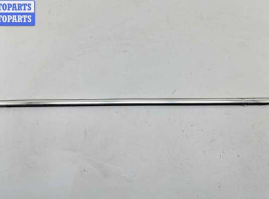 купить Молдинг стекла двери передней правой наружный на Volkswagen Passat B7