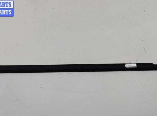 купить Молдинг стекла двери передней левой наружный на Mercedes M-Class ML W163 (1998-2004)