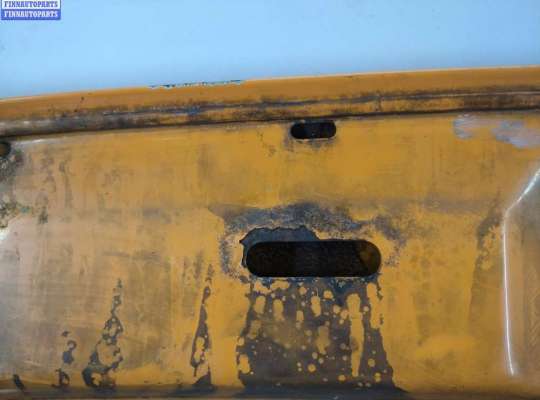 Капот на Mercedes-Benz Vito (W638)