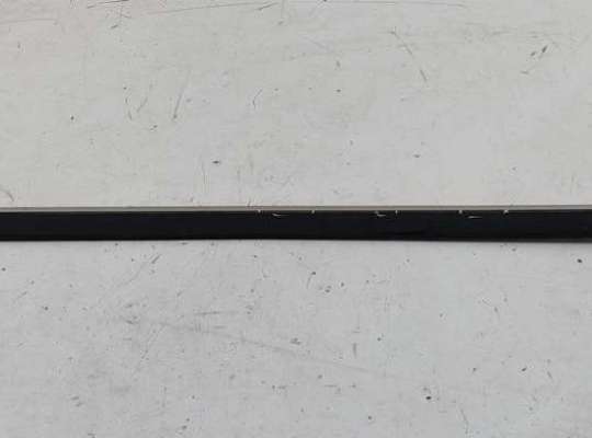 купить Молдинг двери передней левой на BMW 7 E38 (1994-2001)