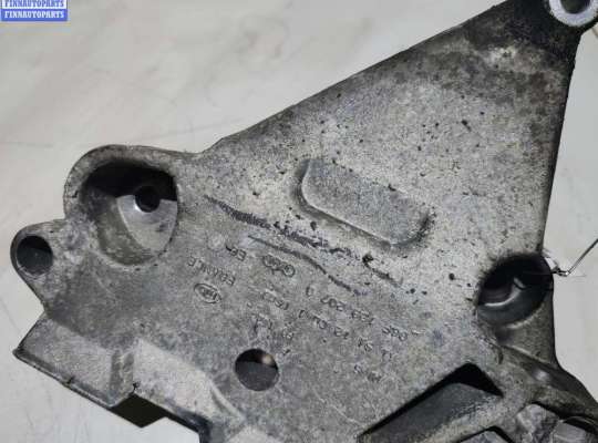 купить Кронштейн двигателя опорный на Seat Leon (2005-2012)