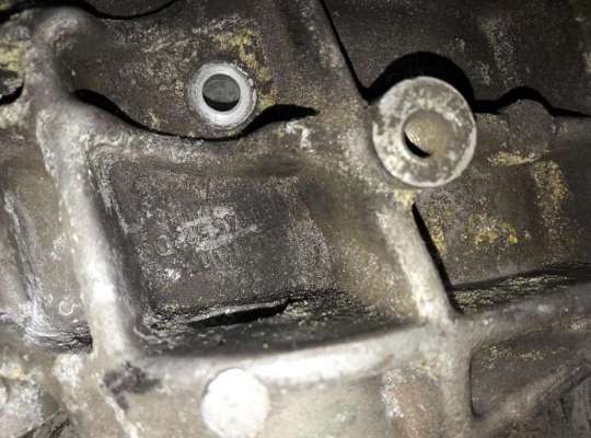 купить Кронштейн компрессора кондиционера на Volkswagen Passat B5