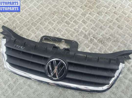 купить Решетка радиатора на Volkswagen Touran
