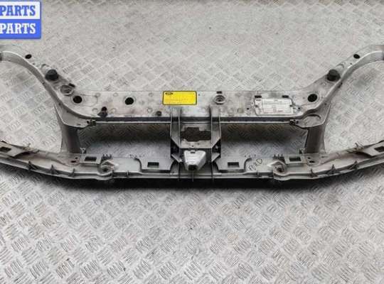 Рамка передняя (панель кузовная, телевизор) FO2151552 на Ford Focus I (1998-2005)