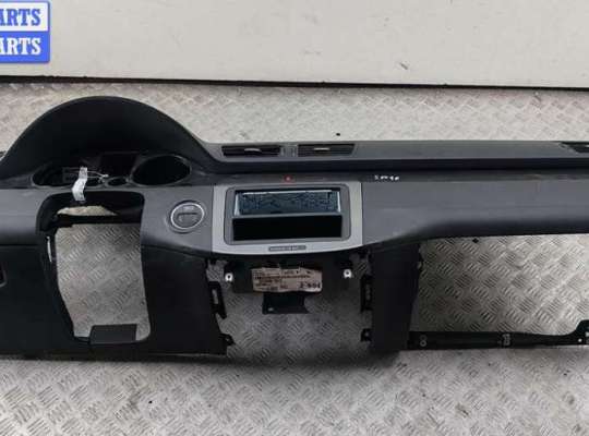 Панель приборная (торпедо) VG2718401 на Volkswagen Passat B6