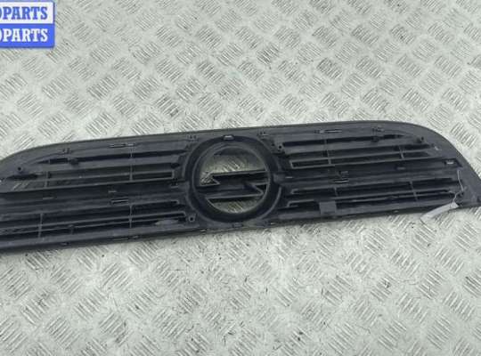 купить Решетка радиатора на Opel Zafira A (1999-2005)