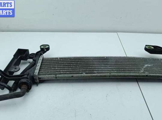 Радиатор масляный на Mercedes-Benz C (W202)