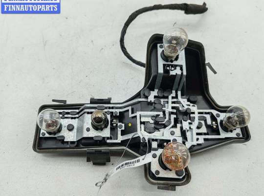 Плата фонаря заднего правого VG2752164 на Volkswagen Touran