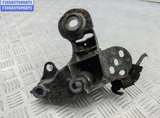 Кронштейн крепления VG2751231 на Volkswagen Passat B5