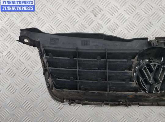 купить Решетка радиатора на Volkswagen Passat B5+ (GP)