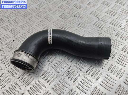 купить Патрубок интеркулера на Volkswagen Caddy (2004-2010)