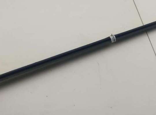 Молдинг двери задней правой FO422286 на Ford Focus I (1998-2005)