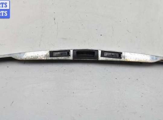 купить Накладка подсветки номера на Opel Zafira B (2004-2014)