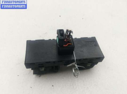 купить Блок кнопок управления стеклоподъемниками на Volkswagen Passat B6