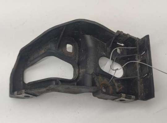 купить Кронштейн крепления на Audi A4 B7 (2004-2008)