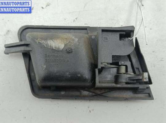 купить Ручка двери внутренняя передняя левая на Volkswagen Transporter T4