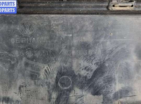 купить Решетка радиатора на Volkswagen Passat B6