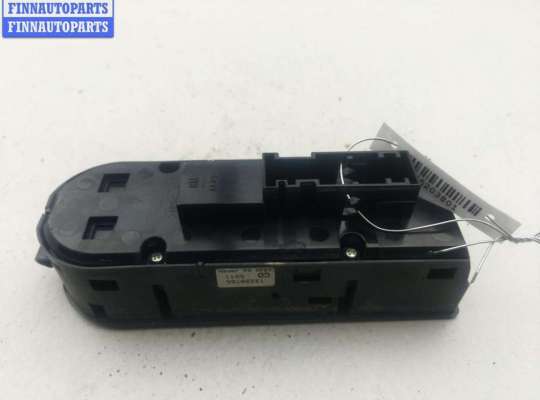 купить Блок кнопок управления стеклоподъемниками на Opel Astra H (2004-2009)