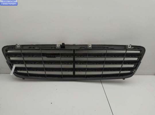 купить Решетка радиатора на Mercedes C-Class W203 (2000-2006)