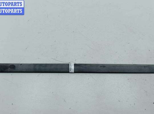 купить Молдинг двери задней правой на Volkswagen Passat B5