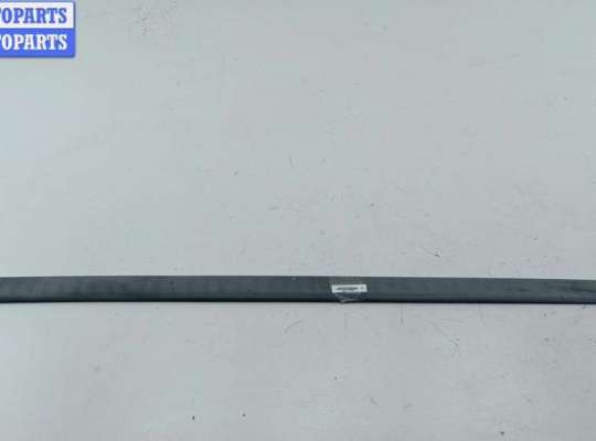 купить Молдинг двери передней правой на Volkswagen Passat B5