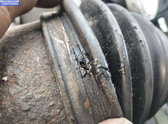 Приводной вал (Полуось в сборе) на Volkswagen Passat B5 (3B)